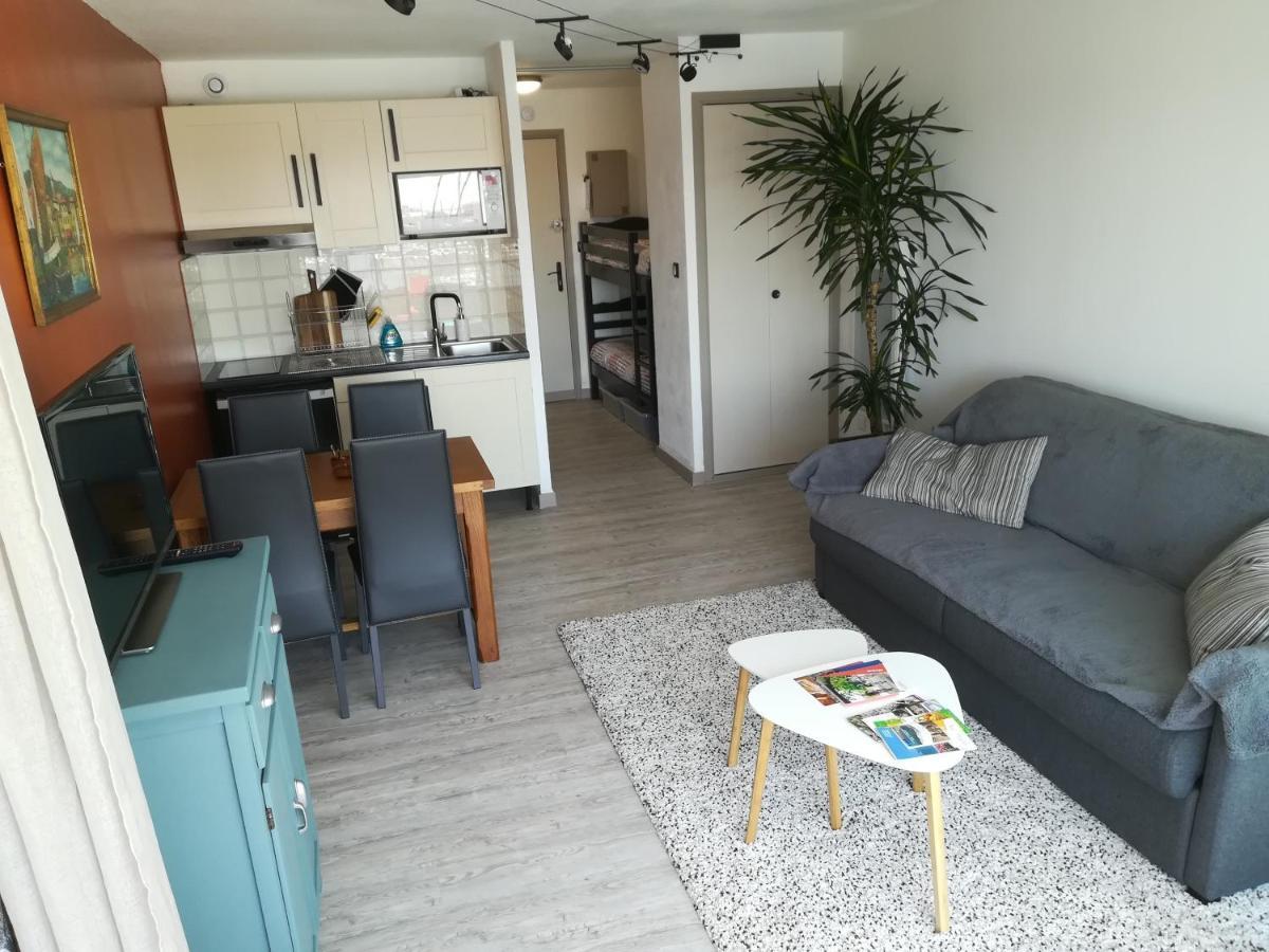 Studio Cabine Vue Port Avec Parking Prive, Piscine, Parc, Boulodrome Agde Exterior photo